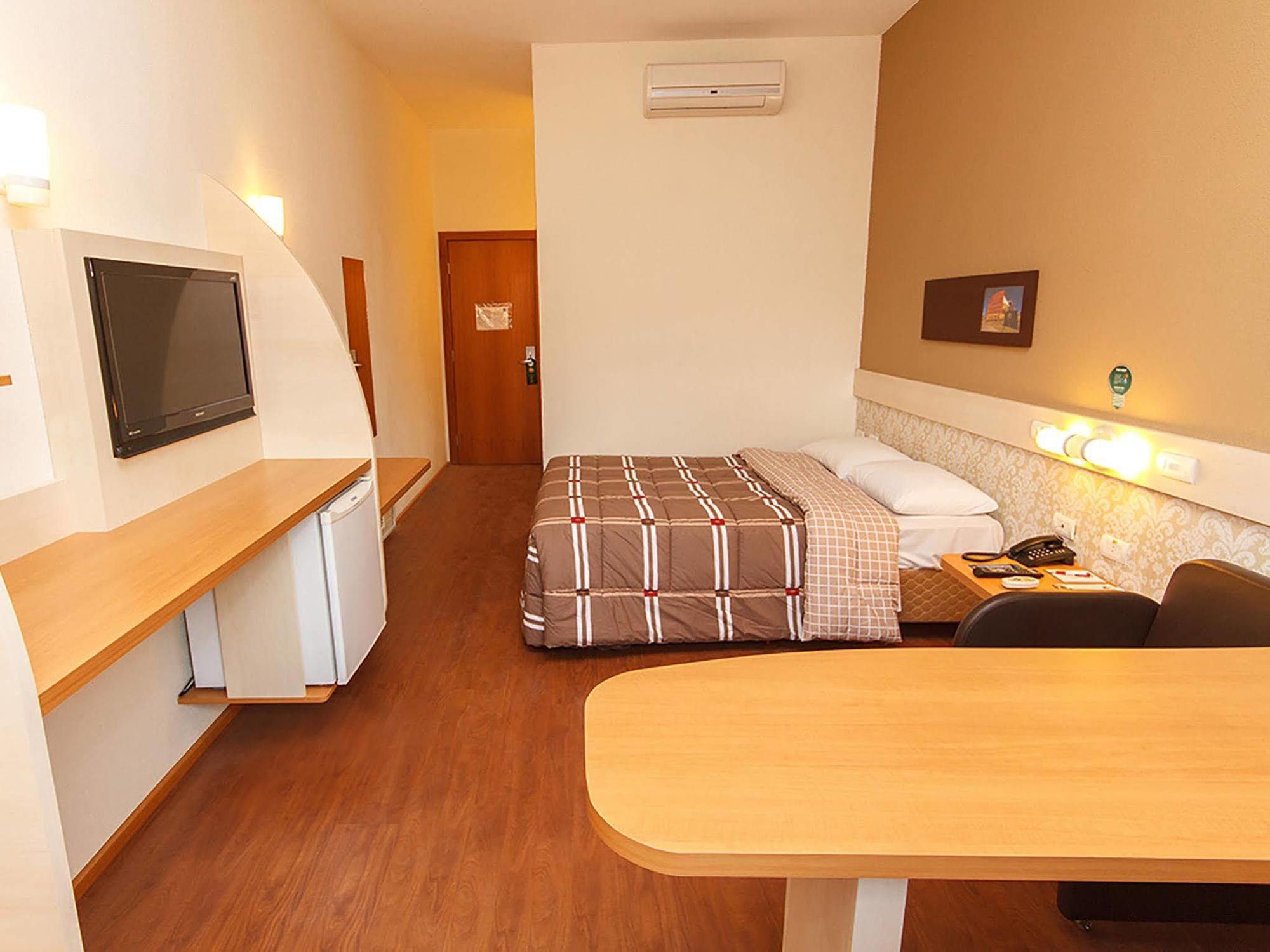 Hotel 10 Itajai/Navegantes Luaran gambar