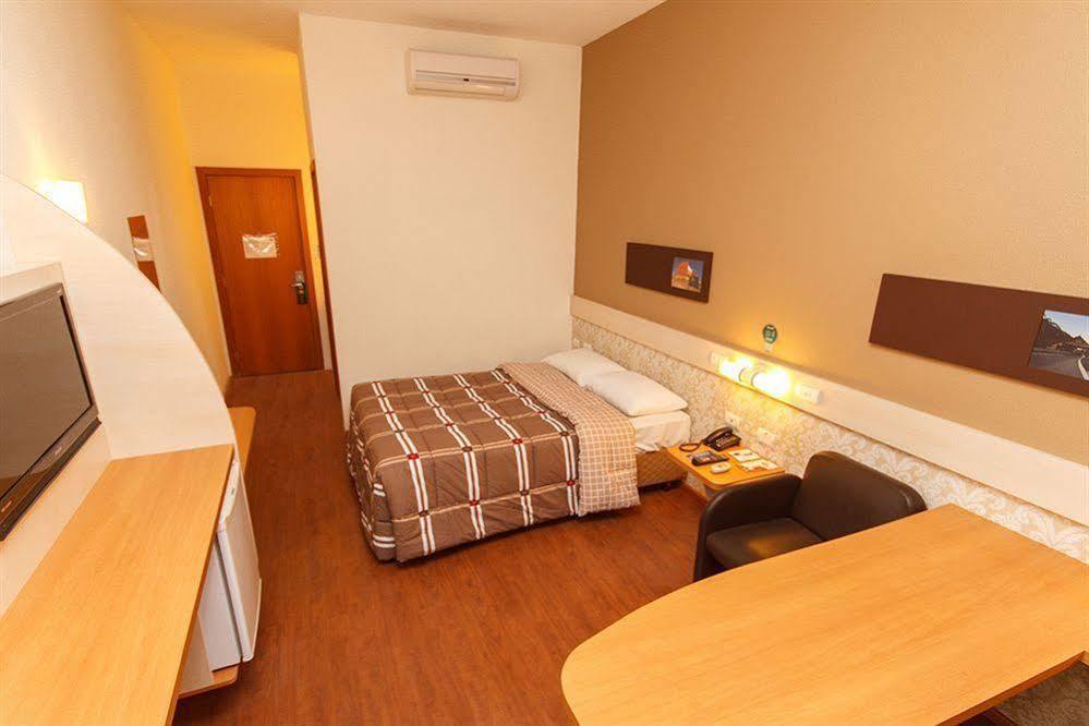 Hotel 10 Itajai/Navegantes Luaran gambar